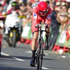 Froome domina la contrarreloj, pero no sentencia la Vuelta