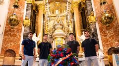 Los capitanes, en la Basílica.