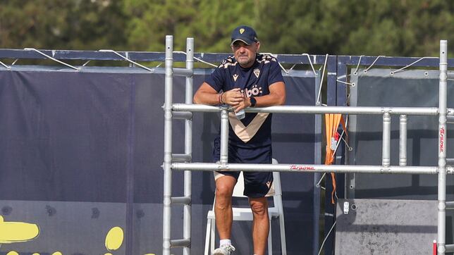 Paco López: “Tenemos que generar ilusión a la gente con nuestro trabajo, compromiso y forma de jugar”