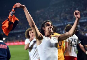 El PSG se proclamó campeón de la Ligue 1 tras gana 1-2 al Montpellier. Cavanni.