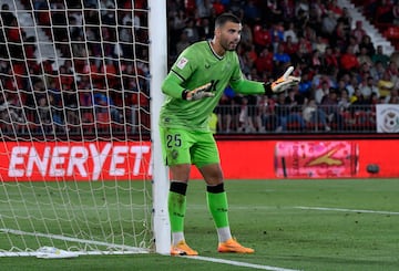 Maximiano contra el Barça la temporads pasada.