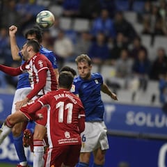 El Almería resiste pero no se escapa