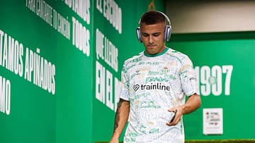 Lo dirige Pellegrini, brilla en el Mundial y se ‘ganó el amor’ de una chilena: “Me regaló una pulsera”