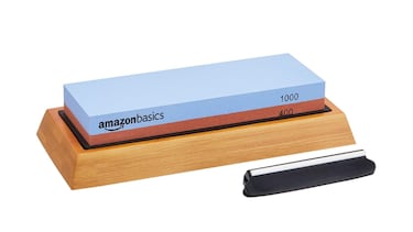 Así es la herramienta sencilla y económica que devuelve el filo a los cuchillos de cocina