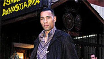 <b>CAREW, EN EL ASADOR</B>. El valencianista almorzó ayer en el Donostiarra, en su peculiar día madrileño.