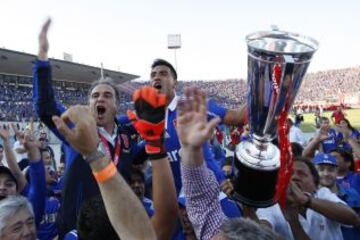 Universidad de Chile celebra la obtenci&oacute;n del t&iacute;tulo del Apertura.