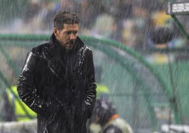 Simeone defends wasteful Griezmann