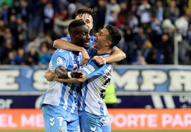 Lago Junior empieza a ser el jugador que encandiló en Mallorca. Ante el Zaragoza marcó el gol de la jornada, sin ninguna duda. Un derechazo desde fuera del área que entró pegadita al palo izquierdo de Cristian Álvarez. Lleva tres goles en los últimos cinco partidos.