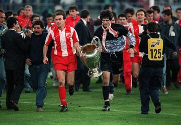 El 29 de mayo de 1991 el Estrella Roja se enfrentó al Olympique de Marsella en la final de la Copa de Europa disputada en el Stadio San Nicola de Bari ante 56.000 espectadores. El equipo serbio ganó al equipo francés en la tanda de penaltis (5-3) tras empatar a cero durante el partido.  