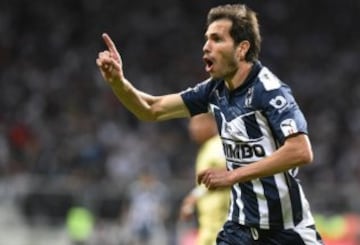 José María Basanta en el 2014 se marchó de Rayados de Monterrey y fichó por la Fiorentina, equipo de la Serie A del fútbol italiano.