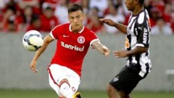 Aránguiz será titular contra la U en el duelo por la Copa Libertadores.