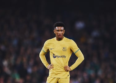 El Barcelona y España tienen lateral para muchos años. El defensa culé ha sentado a Jordi Alba y se ha apoderado de la banda izquierda del Camp Nou. Su capacidad física y su verticalidad le hacen ser un jugador muy atractivo para cualquier estilo de juego.