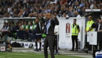 DFL RULES TO LIMIT THE ONLINE USAGE DURING MATCH TIME TO 15 PICTURES PER MATCH. IMAGE SEQUENCES TO SIMULATE VIDEO IS NOT ALLOWED AT ANY TIME. FOR FURTHER QUERIES PLEASE CONTACT DFL DIRECTLY AT + 49 69 650050.