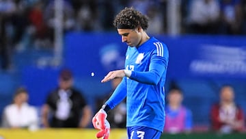 Guillermo Ochoa of Mexico during the game Honduras vs Mexican National Team (Mexico), corresponding to the Quarterfinals First Leg of the Concacaf Nations League 2023-2024, at Jose de la Paz Herrera Ucles National Stadium in Tegucigalpa, on November 17, 2023.
<br><br>
Guillermo Ochoa de Mexico sale lesionado durante el partido Honduras vs Seleccion Nacional Mexicana (Mexico), correspondiente a Cuartos de Final Ida de la Liga de Naciones de Concacaf 2023-2024, en el Estadio Nacional Jose de la Paz Herrera Ucles en Tegucigalpa, el 17 de Noviembre de 2023.