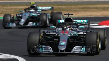 Los dos Mercedes en la carrera del GP de Gran Bretaña.