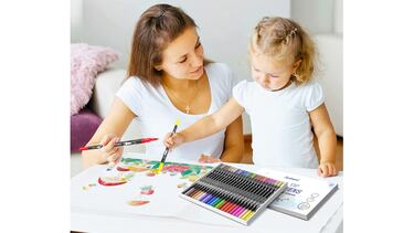 Tenemos unos rotuladores de ‘lettering’ con doble punta, estuche y recambios