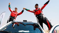 Al Rajhi celebra su triunfo en la Abu Dhabi Desert Challenge