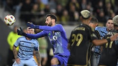 Mar 9, 2024; Los Angeles, California, USA; LAFC goalkeeper Hugo Lloris (1) reaches for the ball after a corner kick by the Sporting Kansas City during the second half at BMO Stadium. Mandatory Credit: Kelvin Kuo-USA TODAY Sports