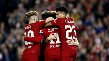 LIVERPOOL - (lr) Harvey Elliott of Liverpool FC, Mo Salah of Liverpool FC, Luis Diaz of Liverpool FC celebrate the 1-0 during the UEFA Champions League Group A match between Liverpool FC and Ajax Amsterdam at Anfield on September 13, 2022 in Liverpool, United Kingdom. ANP MAURICE VAN STEEN (Photo by ANP via Getty Images)