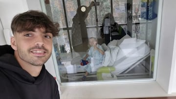 Raúl Asencio visita a EJ, enfermo de cáncer.