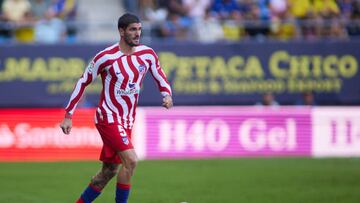 CADIZ, SPAIN - OCTOBER 29: Rodrigo De Paul of Atletico de Madrid in action during the spanish league, La Liga Santander, football match played between Cadiz CF and Atletico de Madrid at Nuevo Mirandilla stadium October 29, 2022, in Cadiz, Spain. (Photo By Joaquin Corchero/Europa Press via Getty Images)