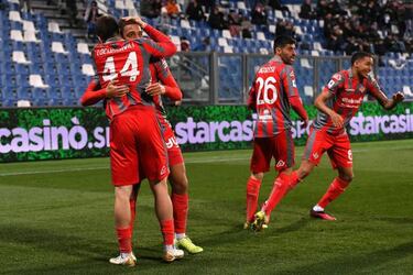 Johan Vásquez y la Cremonese coquetean con el descenso en Italia