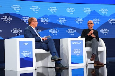 Satya Nadella, CEO de Microsoft, avisa: " Si no hacemos cosas útiles con la IA, nos quitarán el permiso para usar la energía que consume"