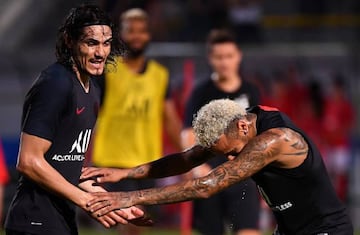 Edinson Cavani and Neymar in training yesterday