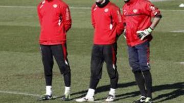 Los porteros del Rayo Vallecano durante el entrenamiento de su equipo.