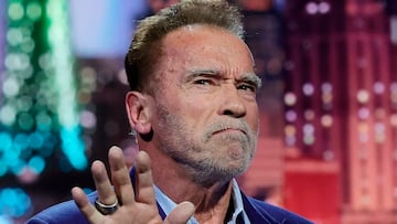 Arnold Schwarzenegger Glen Powell Perseguido