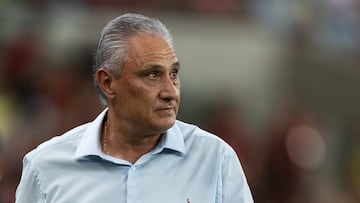 RIO DE JANEIRO, BRAZIL - SEPTEMBER 29: Tite, Head Coach of Flamengo looks on before the match between Flamengo and Athletico Paranaense as part of Brasileirao 2024 at Maracana Stadium on September 29, 2024 in Rio de Janeiro, Brazil. (Photo by Ruano Carneiro/Getty Images)