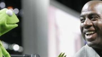 <b>UN IMÁN. </b>Magic, con la rana Gustavo en un acto promocional.