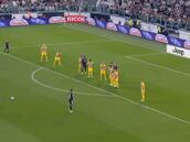 El mejor lanzador de tiros libres que nadie esperó: ¡cómo bajó la pelota!