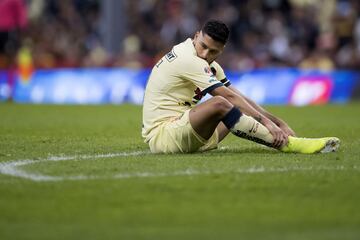 El atacante chileno del América ha sufrido de lesiones a lo largo de su carrera. Ahora fue por ruptura del tendón del recto femoral, de la cual ya fue operado. Para su infortunio, posterior a la cirugía sufrió un cuadro de trombosis en la pierna, por lo que su diagnóstico médico es delicado. Se espera que regrese entre siete y nueve meses, aunque podría ser más tiempo. Podría reaparecer hasta noviembre del presente.