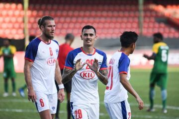 El canario Nili Perdomo celebra un gol en India