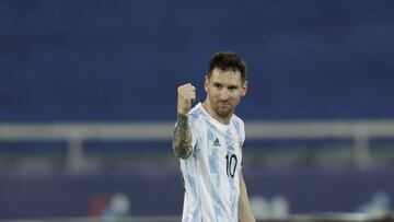 Argentina&#039;s Lionel Messi celebrates scoring his side&#039;s opening goal against Chile during a Copa America soccer match at the Nilton Santos stadium in Rio de Janeiro, Brazil, Monday, June 14, 2021. (AP Photo/Silvia Izquierdo)