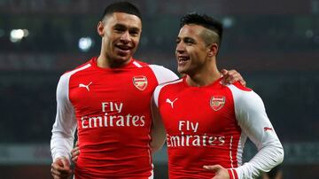 Los mejores momentos de Alexis en Arsenal fueron con Oxlade-Chamberlain. Hoy el volante se recupera de una lesión en Liverpool.