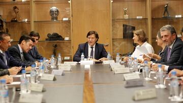 Lete: "Ning迆n club plantea dejar la competici車n nacional"