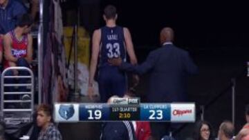 Marc Gasol, camino de los vestaurios del Staples.