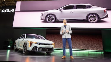 El artífice del Kia K3 y K4: dos sedanes que no son los clásicos sedanes