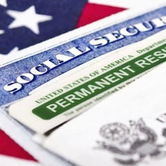 Seguro Social: cómo cobrarlo si un extranjero llega a Estados Unidos