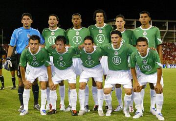 Partido clasificatorio para la Copa del Mundo Alemania 2006, 12 de octubre.
Guillermo Franco, Óscar Rojas, Francisco Fonseca, Joel Huiqui, Jaime Lozano. . .