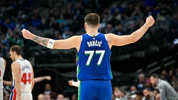 Enésima exhibición de Doncic, que juega en Detroit arrastrando problemas físicos y acaba con 53 puntos para darle la victoria a unos Mavs que respiran.