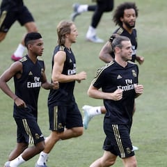 Bale espera sin perder la sonrisa