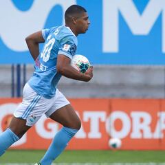 "Hay clubes de Europa que siguen a Percy Liza"