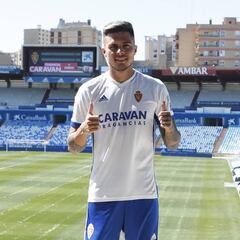 “La posición para la que vengo es la de delantero centro”