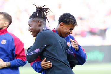 Nico Williams y Lamine Yamal captaron todos los reflectores antes, durante y después del partido. Pues el deseo que existe por ver a esta dupla en el Barça no se apaga.
EFE/ Quique García
