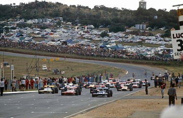 Inaugurado en 1962 el mexicano Pedro Rodríguez fue su primer ganador en el GP de Sudáfrica de 1967 y Nicki Lauda su dominador absoluto con los tres triunfos de 1976,1977 y 1984. Tristemente recordado por los accidentes mortales de Peter Revson en 1974 y un comisario atropellado por Tom Pryce cuando el primero cruzaba la pista para apagar el fuego del coche de Renzo Zorzi. El extintor que portaba el comisario golpeó violentamente tras el atropello en la cabeza de Pryce, falleciendo ambos en el acto. Las presiones políticas cancelaron el GP de Sudáfrica en 1986, aunque la F1 regresaría allí en 1992 y 1993 para correr sus dos últimas carreras.