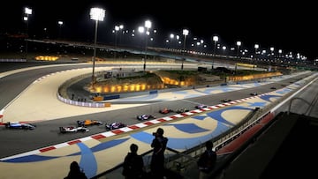 TOPSHOT - Drivers steer their cars during the Formula One Bahrain Grand Prix at the Sakhir circuit in the desert south of the Bahraini capital Manama, on March 31, 2019. (Photo by Andrej ISAKOVIC / AFP)