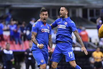 Con unos Rayos que dejaron ir la mínima ventaja en el Estadio Azteca, los futbolistas de Cruz Azul dieron la cara y le dieron la vuelta al partido con goles de Milton Caraglio y Edgar Méndez. A pesar del resultado, hubo discusiones entre el español Méndez y Pablo Aguilar al medio tiempo. 